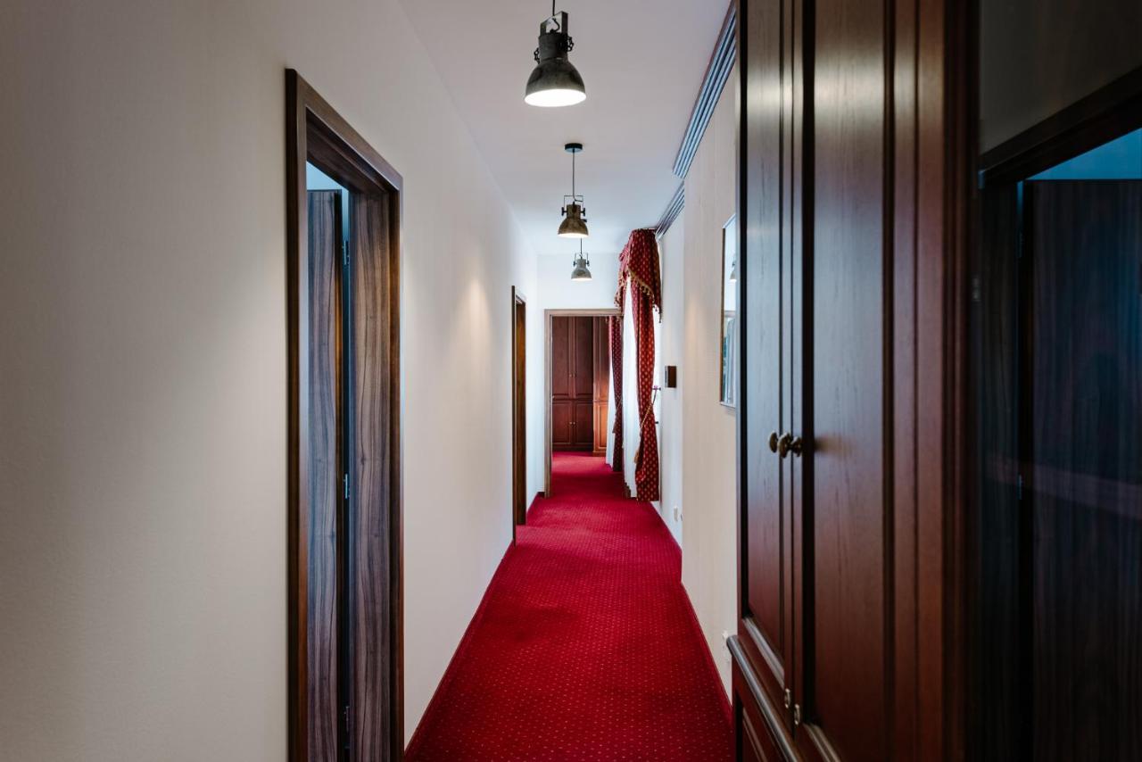 Petra Inn Apartments In Historical Palace Bratislava Dış mekan fotoğraf