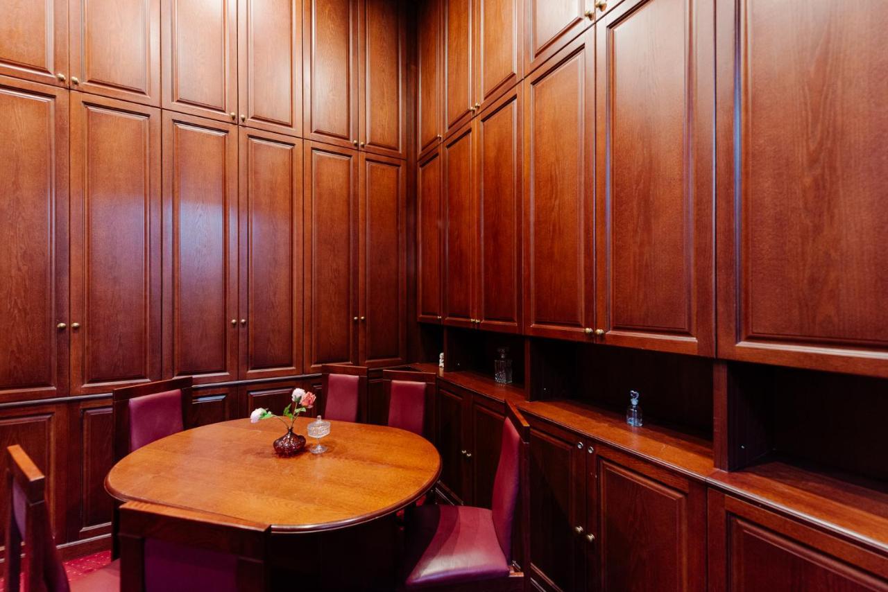 Petra Inn Apartments In Historical Palace Bratislava Dış mekan fotoğraf