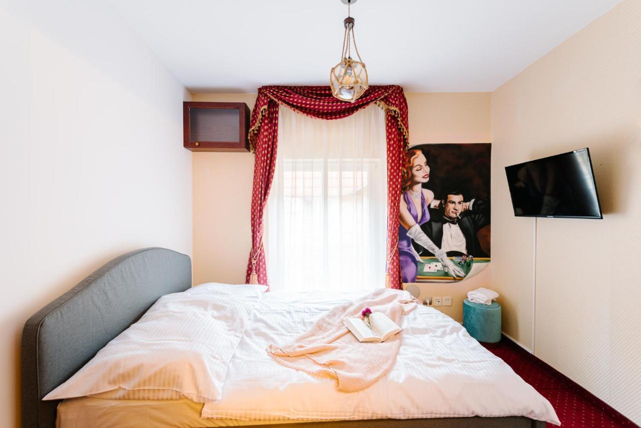 Petra Inn Apartments In Historical Palace Bratislava Dış mekan fotoğraf
