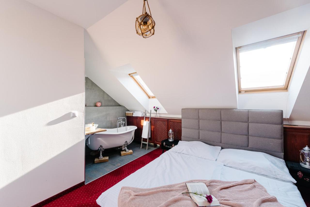 Petra Inn Apartments In Historical Palace Bratislava Dış mekan fotoğraf